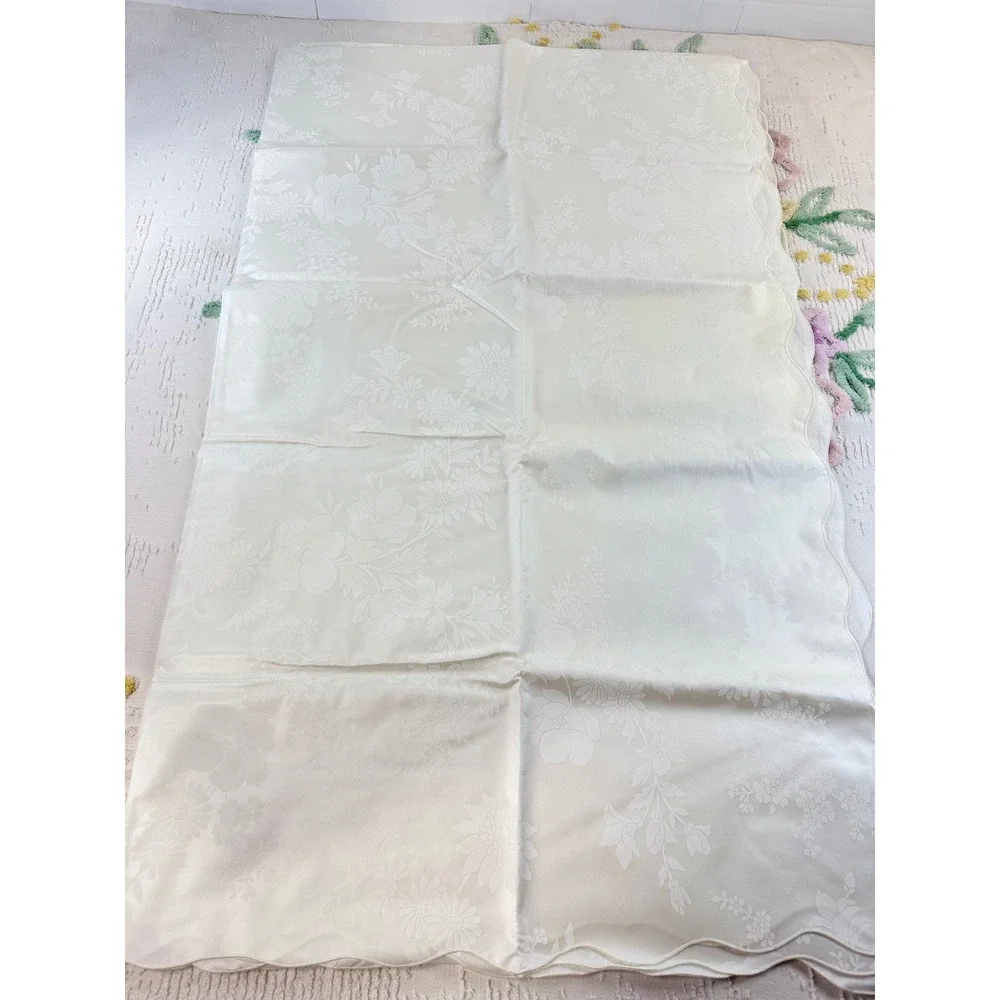 Vintage Deluxe Quality Vinyl Tablecloth Flannel Backed Floral Cream 52x90 New